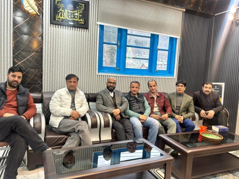 Alexandra Secondary School Hosts Iftar for executive members of  Private Schools Association Kupwara